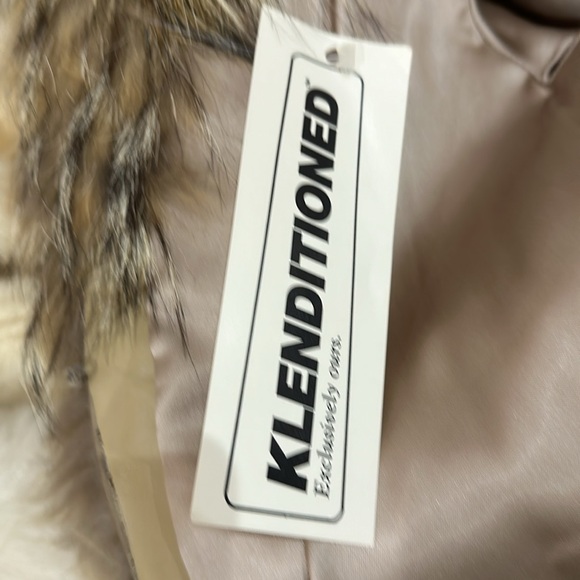 Vintage Raccoon Fur Coat with Raccoon Tails - Picture 8 of 10